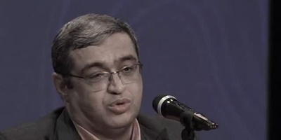 کاش آقایون این حرف سعید عزیزی را زودتر یاد بگیرند؛ خوش‌بحال آقایی که پیام عاشقانه‌اش رو بچه‌اش تو گوشی مامانش بخونه، عجیجم، عجقم بابا بلاعه‌ هااا