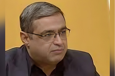 (ویدیو) پیام مخاطب: همسر من توی خونه با من خیلی خوبه، به خانوادش که میرسه وانمود میکنه که منو دوست نداره/ جواب دکتر سعید عزیزی شنیدنیه!