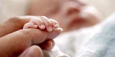 نجات معجزه‌آسای نوزادی در تهران: دکترها گفتند زنده نمی‌ماند، شیرش ندهید تا بمیرد