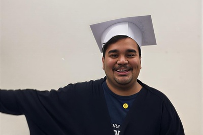 (ویدیو) با این مشاور رتبه 1 پزشکی شدنت قطعیه/ داداشمون یرنامه تحصیلیش حرف نداره😂