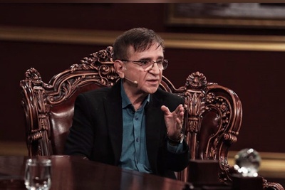 اگر در گذشته گیر کرده‌ای، این حرف دکتر انوشه برای توست/ بگذر و ببخش؛ خداوند راه را هموار میکند برای رسیدن به اون چیزی که میخواهی