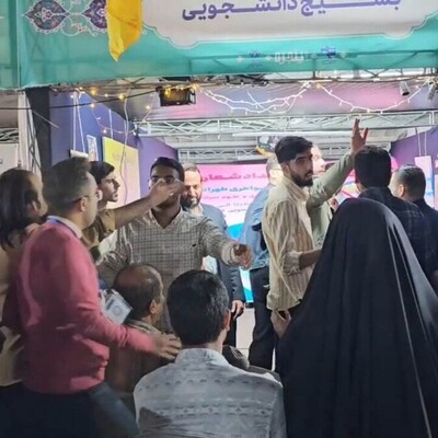 در نمایشگاه «پنجره» دانشگاه شیراز چه گذشت؟ ویدیویی از شرح ماجرای درگیری دانشجویان