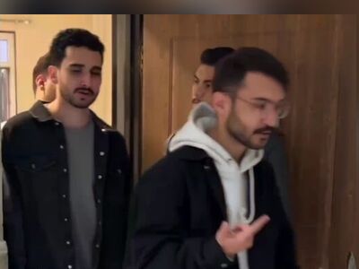 (ویدئو) تفاوت غیبت استاد و معلم در دانشگاه و مدرسه/ واکنش حماسی دانشجویان