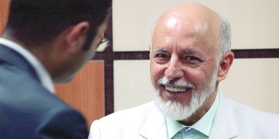 (ویدئو) دکتر آزمندیان: این آدم‌ها دشمن پنهان موفقیت تو هستن!