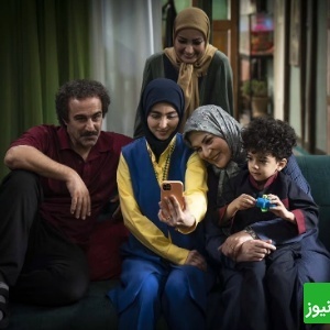 ادبیات فارسی به سبک نقی معمولی در سریال پایتخت؛ شاهکار شعر خوانی محسن تنابنده از رودکی حماسه آفرید: صد دانه یاقوت دسته به دسته😂