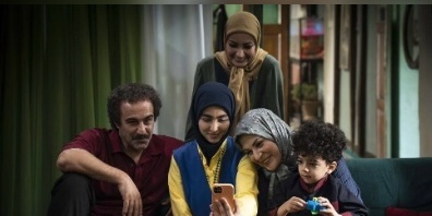 ادبیات فارسی به سبک نقی معمولی در سریال پایتخت؛ شاهکار شعر خوانی محسن تنابنده از رودکی حماسه آفرید: صد دانه یاقوت دسته به دسته😂