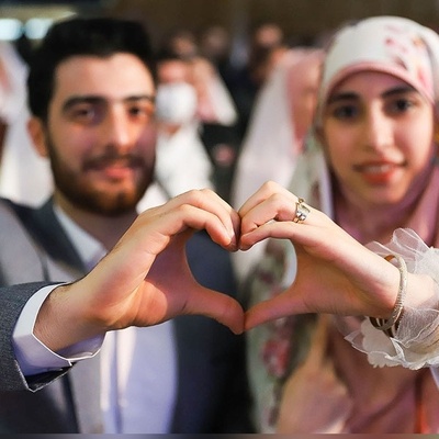 (ویدیو) واکنش بامزه و غیرمنتظره استاد به ازدواج دو دانشجو وسط کلاس؛ «فکر می‌کردم دارید درس گوش می‌دید!»😅