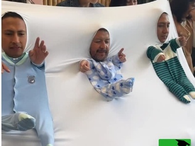 اگه فکر میکنین جشن تعیین جنسیت فقط ترکوندن بادکنکه سخت در اشتباهید؛ ابتکار بامزه عمه و عموهای نی‌نی برای سرگرم کردن مهمانان در مراسم حسابی پربازدید شد+ویدیو