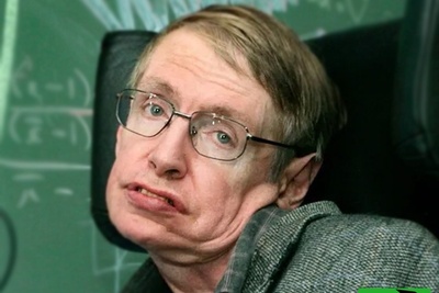 (ویدیو) استیون هاوکینگ جستجوگر حقیقت در دل سیاه‌چاله‌ها/ مردی که آینده علم را پیش‌بینی کرد!