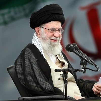 (ویدئو) از مادری حافظ‌شناس تا پدری کم‌سخن؛ روایت کمتر شنیده‌شده از خانواده رهبر شهید انقلاب