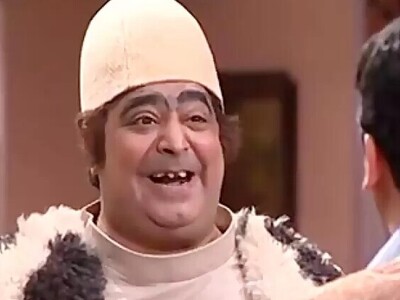 (ویدئو) رضا شفیعی‌جم (گل‌مراد) در تلاش برای یادگیری آداب غذا خوردن / سکانسی طنز از باغ مظفر که سیامک انصاری از میزان ضریب‌هوشی  گل‌مراد درمانده می‌شود