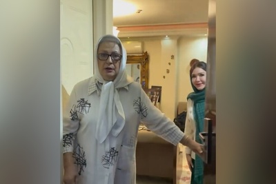 ویدئو/نگاهی به چیدمان منزل شاهانه و سنتی «مریم امیرجلالی»/ از صندلی راک و مبلمان کلاسیک تا فرش اصیل ایرانی و تابلوهای هنری