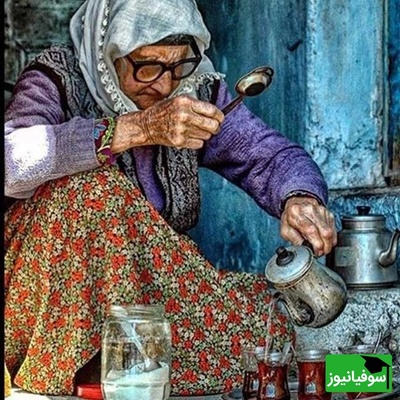 خلاقیت خنده‌دار مادربزرگ ایرانی در تعمیر قوری چایی با بطری نوشابه بازم ثابت کرد که از قدیم هنر نزد ایرانیان بوده و بس!/ دست مریزاد مادر جون