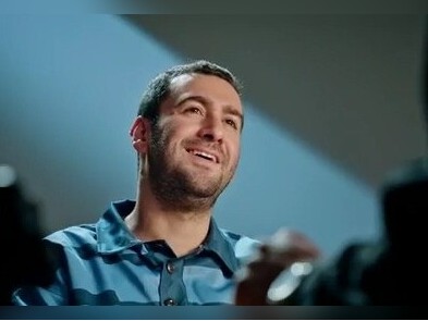 ویدیو/ سکانسی خنده‌دار از بازجویی "نیما شعبان‌نژاد" هوشمند سریال "هیولا"/ قابل توجه وکلای محترمی که مجازی درس خوندن، میگه یه چیزی هست تقاضای اونو دارم! فقط قیافۀ بازپرس