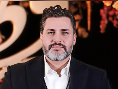 (ویدیو) روایت صریح امیرمحمد زند ستاره‌ی سریال ستایش از زخم‌های سال‌های تحصیلی/ بیچاره معلومه خیلی کتک خورده از معلمش😂