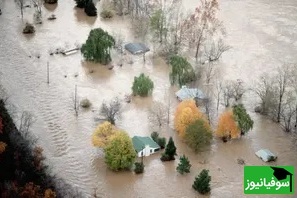 صحنه ای وحشتناک و باور نکردنی از شناور شدن تابوت‌ها در جریان سیل شدید+ ویدئو