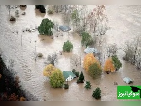 صحنه ای وحشتناک و باور نکردنی از شناور شدن تابوت‌ها در جریان سیل شدید+ ویدئو