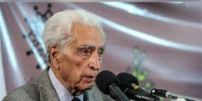 (ویدئو) شاهنامه از نگاه دکتر اسلامی ندوشن: قصه جنگ نیست، قصه “آبرو”ست