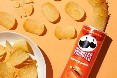 (ویدئو) خوراکی‌های پرطرفدار زیر ذره‌بین؛ چه چیزی در دل چیپس و نوشابه و نودل مخفی است؟