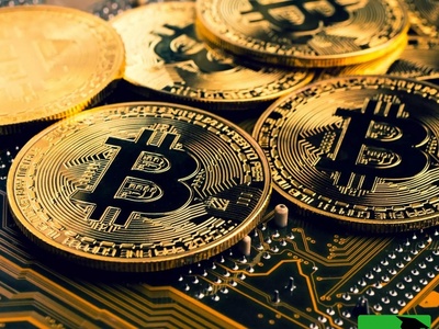 جدیدترین لیست قیمت ارز دیجیتال از بیت‌کوین تا آلت‌کوین‌ها امروز 4 آذر 1404/ بیت‌کوین دوباره می‌درخشد؛ بازار سبز شد