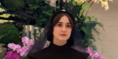 (ویدئو) طلایی به نام ایران؛ لحظه‌ای که لیلا کشاورزی جایزه علمی خود را به یاد دانش‌آموزان میناب گرفت