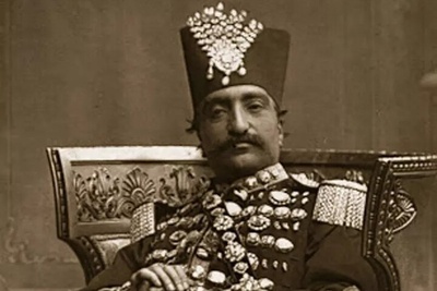 (عکس) نقاشی ناصرالدین‌شاه از چهره‌اش، همراه با دست‌خطی نادر از این شاه معروف و پرحاشیه قاجار