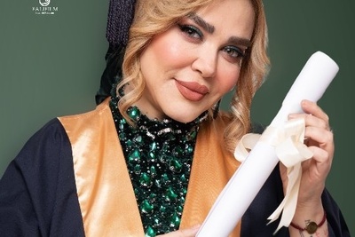 نگاهی به جشن فارغ التحصیلی احساسی بهاره رهنما بعد از مراسم حافظ با همان لباس زمردی اش