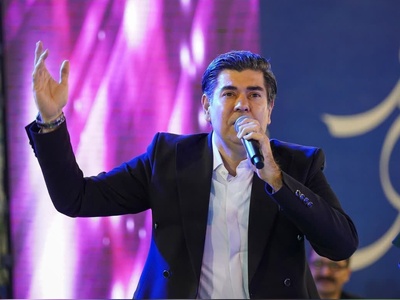 (ویدئو) سرود وطنم وطنم... | حماسهٔ ابدی ایران جوان با اجرای افسانه‌ای سالار عقیلی