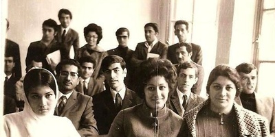 زمانی که رتبه‌های برتر کنکور، ظاهری با ابهت‌تر از استادان امروزی داشتند؛ نگاهی به تیپ و استایل رتبه‌های برتر کنکور سال 1354 + عکس