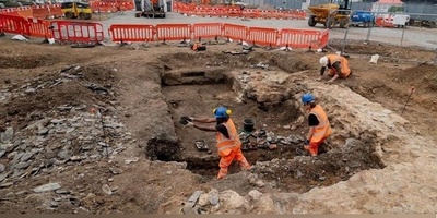 کشف شگفت انگیز بقایای «سیاه‌چال» قرون وسطایی در جریان پروژۀ بازسازی از زیر میدان شهر