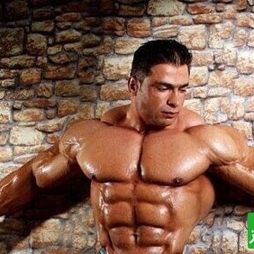 بیت الله عباسپور در کنفرانس مستر المپیا: من بهترین عضلات شکم رو دارم هیچکس نمیتونه فیگور وکیوم من رو بگیره نصفم زیر زمینه+فیلم/ روحش شاد و یادش گرامی