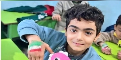 (ویدیو) نگاهی به مزار ماکان نصیری تنها شهید مفقودالاثر میناب؛ سوزناک‌ترین میعادگاه مادری که هنوز چشم‌انتظار یک نشانه است!