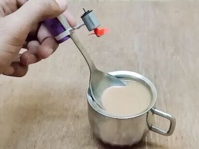 (ویدئو) خلاقیت در بهترین اختراع جهان برای تنبل‌ها/ قاشق با فوت‌کن اتوماتیک😂