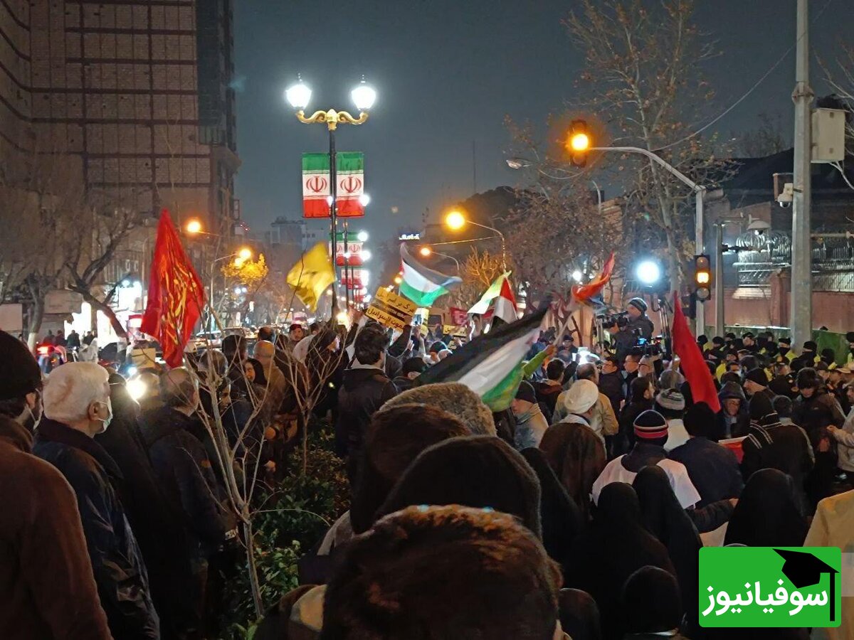 دانشجویان با تجمع در مقابل سفارت انگلستان، حملۀ هوایی آمریکا و انگلیس به یمن را محکوم کردند+ فیلم