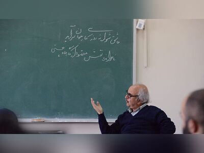 (ویدئو) استاد شفیعی کدکنی از نیاز تفکر فلسفی واقعی در علوم انسانی سخن می‌گوید/ تصور کنید قیافۀ اون دانشجویی که الان داشت ماهیت وجود رو می‌خوند