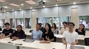 ویدیو/ تکرار سکانس احساسی "میم مثل مادر" این بار توسط دانشجویان چینی دانشگاه پکن/ بگذر زِ من ای آشنا چون از تو من دیگر گذشتم...