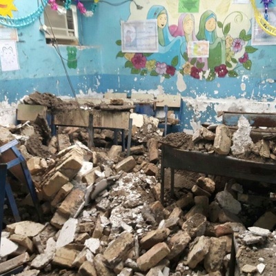 (عکس) سند مظلومیت بر سردر سفارت ایران در گرجستان