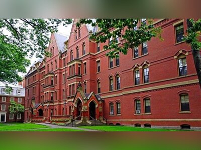 (ویدئو) پرواز هواپیمایی با پرچم فلسطین بر فراز دانشگاه هاروارد