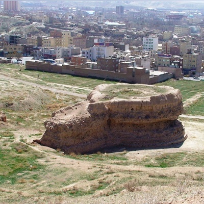 (ویدئو) دانشگاهی از قرون وسطی در قلب شهر تبریز! قدمت این دانشگاهو بشنوی مغزت سوت میکشه!