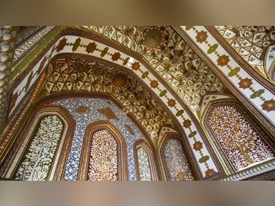 ویدیو/ بنای باشکوه و طلاکوب "تالار اشرف" که در جنگ جهانی اول به انبار علوفه و مهمات ارتش تبدیل شد