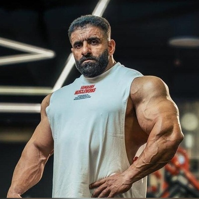 (ویدیو) پسر هادی چوپان آماده جانشینی اسطوره! اما راز موفقیت از نگاه پدرش: انگلیسی و تحصیلات عالی!