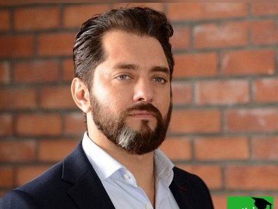 عکسی از بهرام رادان در دوران مدرسه با همکلاسی‌اش/  ولی معلومه از اونایی بوده که همیشه سربه‌سر معلم می‌ذاشت😂