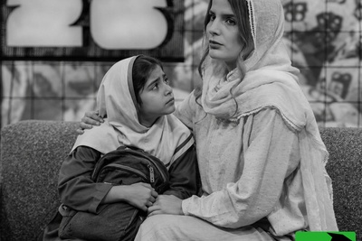 تلخ‌تر از همیشه؛ غزاله اکرمی از دانش‌آموزانی گفت که حتی دفتر و مداد برایشان سخت شده