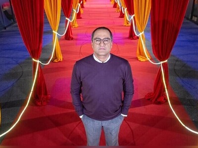 (ویدیو) سوال عجیب غریب "رامبد جوان" از "مهرداد صدیقیان" / فضانورد هم که باشی، بازم مامانت نگران میشه!😂😂