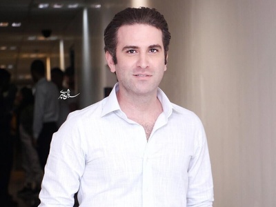 (ویدیو)  ماجرای جنجالی خواستگاری هوتن شکیبا با کمک گرفتن از زبان فرانسوی/ این بشر سم خالصه😂