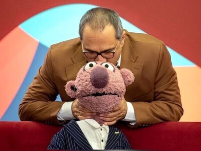 ویدیو/ «جناب خان» دکتر روان‌پزشک با فوق تخصص ثبت‌احوال!/ تجویز پنی‌سیلین برای ترومای حاد "رامبد جوان"