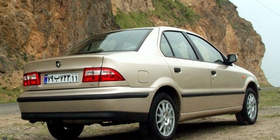 خلاقیت خنده دار جوان نخبه ایرانی برای تبدیل سمند به خونه سیار/ شکر خدا مشکل گرانی مسکن حل شد!