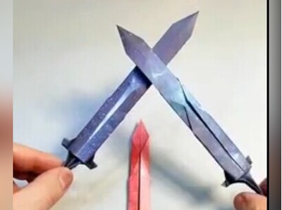 ویدیو/ ترفند بی‌نظیر برای ساخت شمشیر رویایی "ویچر" با هنر جادویی تاکردن کاغذ/ ترکیب خلاقیت و زیبایی هنر اوریگامی