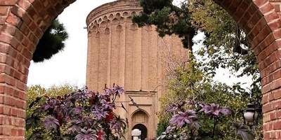 (ویدئو) راز ساعت آفتابی 900 ساله در برج طغرل ری؛ اختراعی از ایرانیان که هنوز زمان را بی‌خطا می‌گوید!