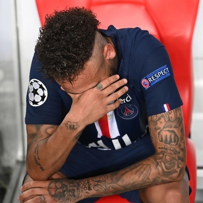 نیمار: یکبار از مادرم بیسکویت خواستم ولی گفت هیچ پولی در بساط نداریم منم گفتم روزی آن قدر پولدار می‌شوم که یک کارخانه بیسکویت می‌خرم، هر وقت که بخواهم، می‌خورم و...